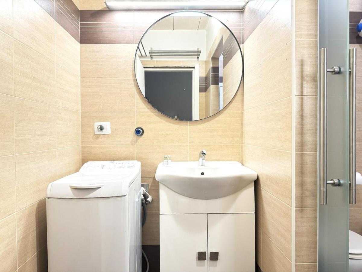 Dora Park-Porta Susa Private Parking&Netflix Lägenhet Turin Exteriör bild